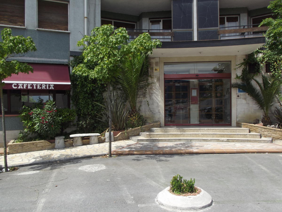 Hotel San Blas Abadiano Celayeta Buitenkant foto